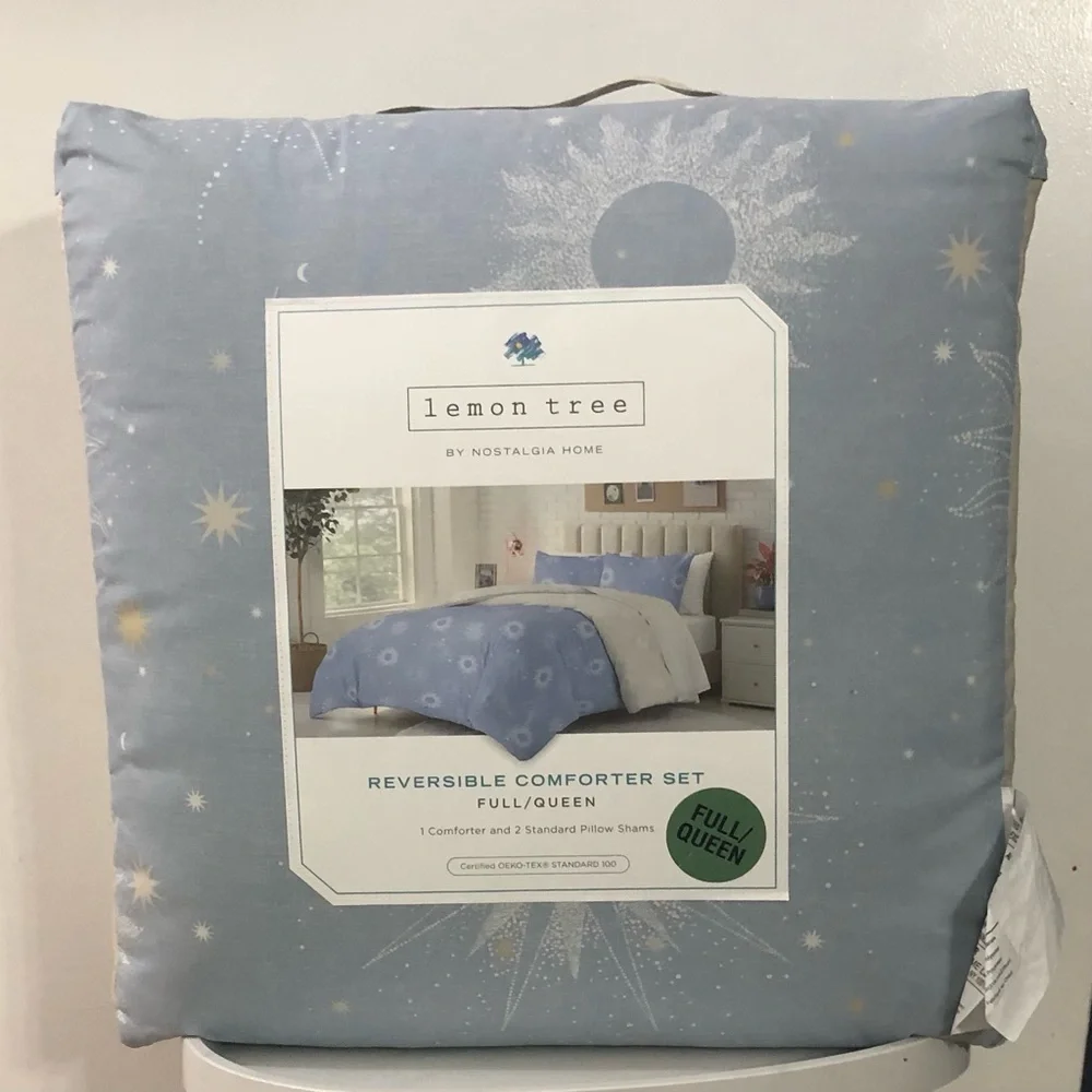 Nostalgia Lemon Tree Blue reversible Comforter Set. 3pcs. Full/Queen